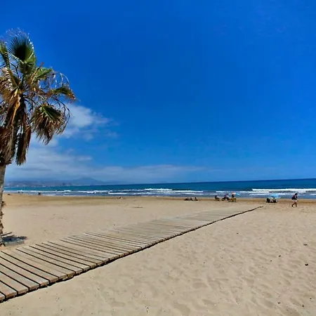 La Vina - Beach Views דירה
